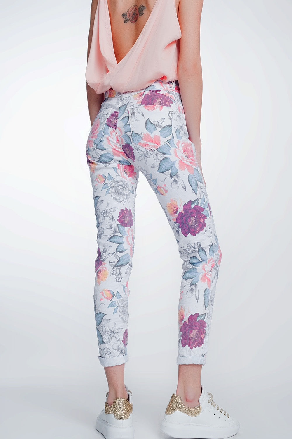 White Boyfriend Jeans With Floral Print